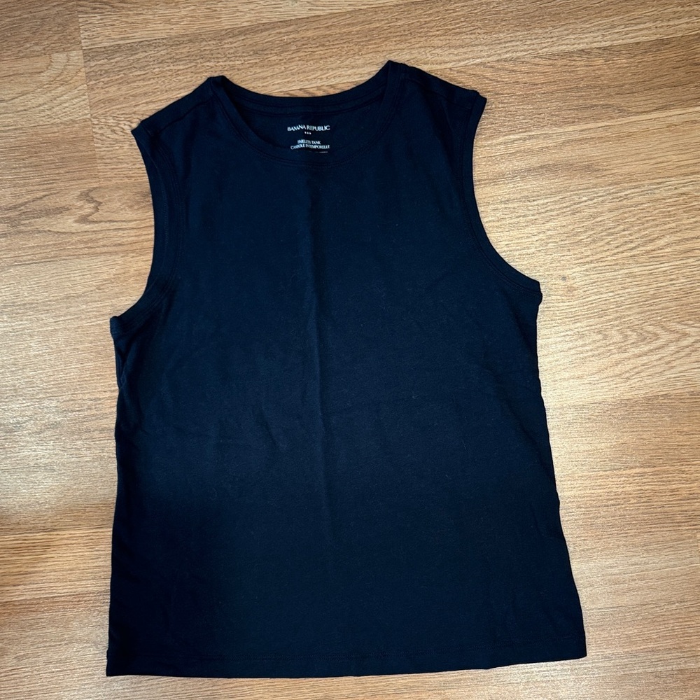 BANANA REPUBLIC TANK